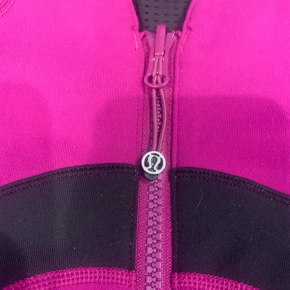 Like new Lululemon zip jacket-small - Picture 2 of 3